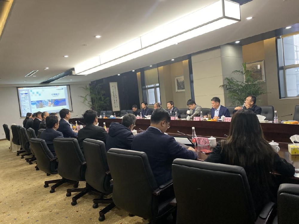 銅陵市政府領(lǐng)導(dǎo)一行前往考察無錫恒大電子科技有限公司